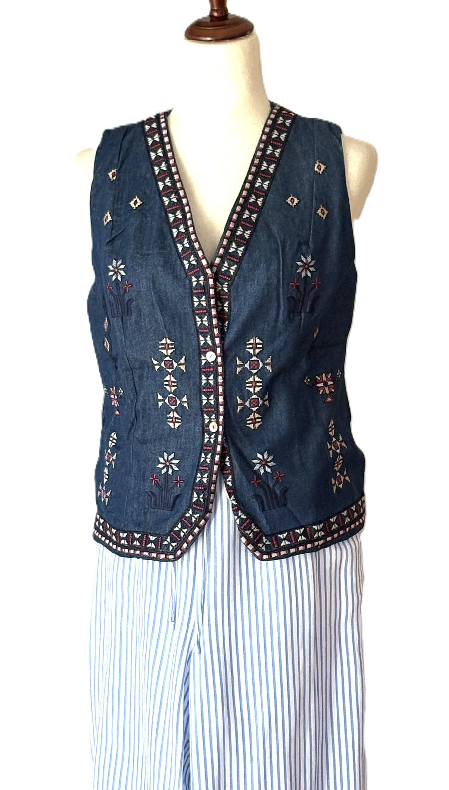 Designer Handmade Embroidered Vest Is Classic.(Black) (Copy)