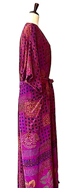 Kantha Bae New Alchemy Crepe Silk Kimono Offers Two Clever Styling Options.(Purple)