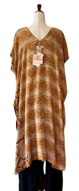 Kantha Bae Duality Silk Split Muu. Fully Reversible. Lots of Styling Options. (Red Beige)