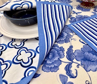 Table Linens, Geometric Placemats Fully Reversible. Green (Set of 4) Matching Napkins.