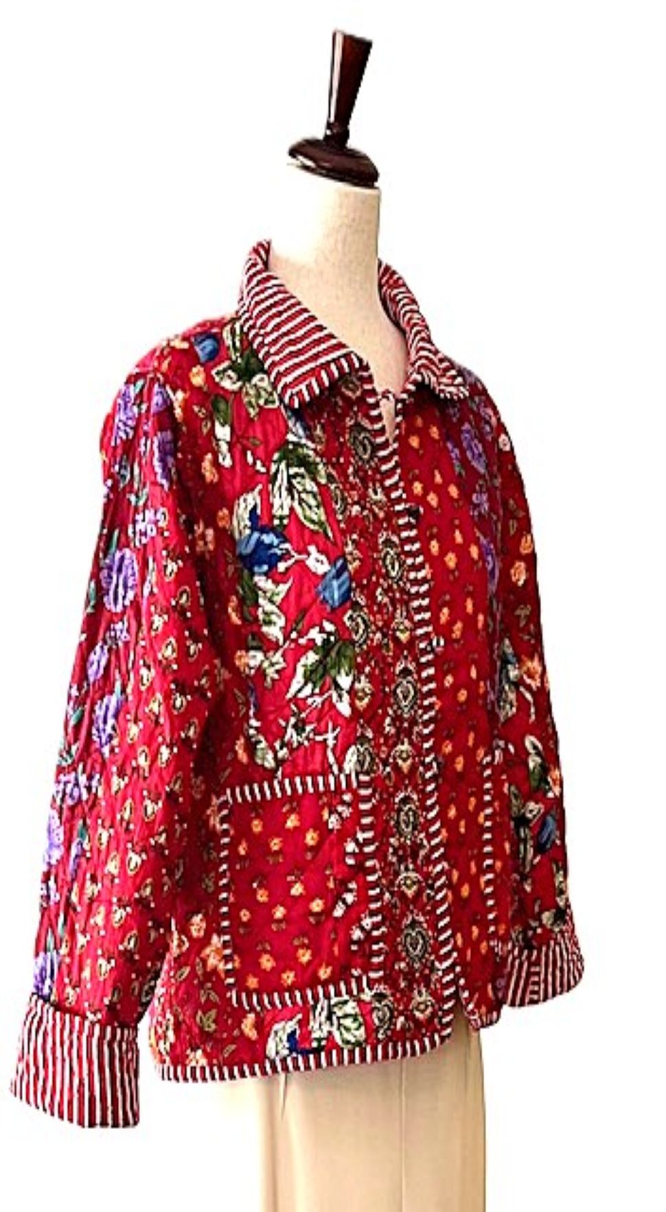 New Style: Collared Reversible Cotton Quilted Womens Jacket With Stripe Piping. (Red)