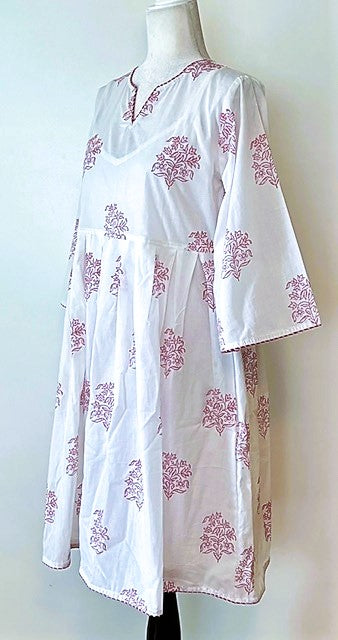 Flattering Easy Basic Block Print Cotton Short Dress Is Feminine (floral on white)