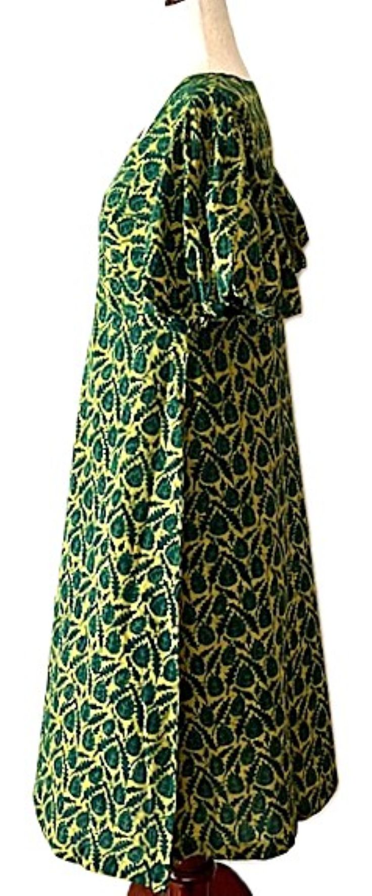 Sophisticated Block Print Maxi Dress In A Complex Print. (Green)
