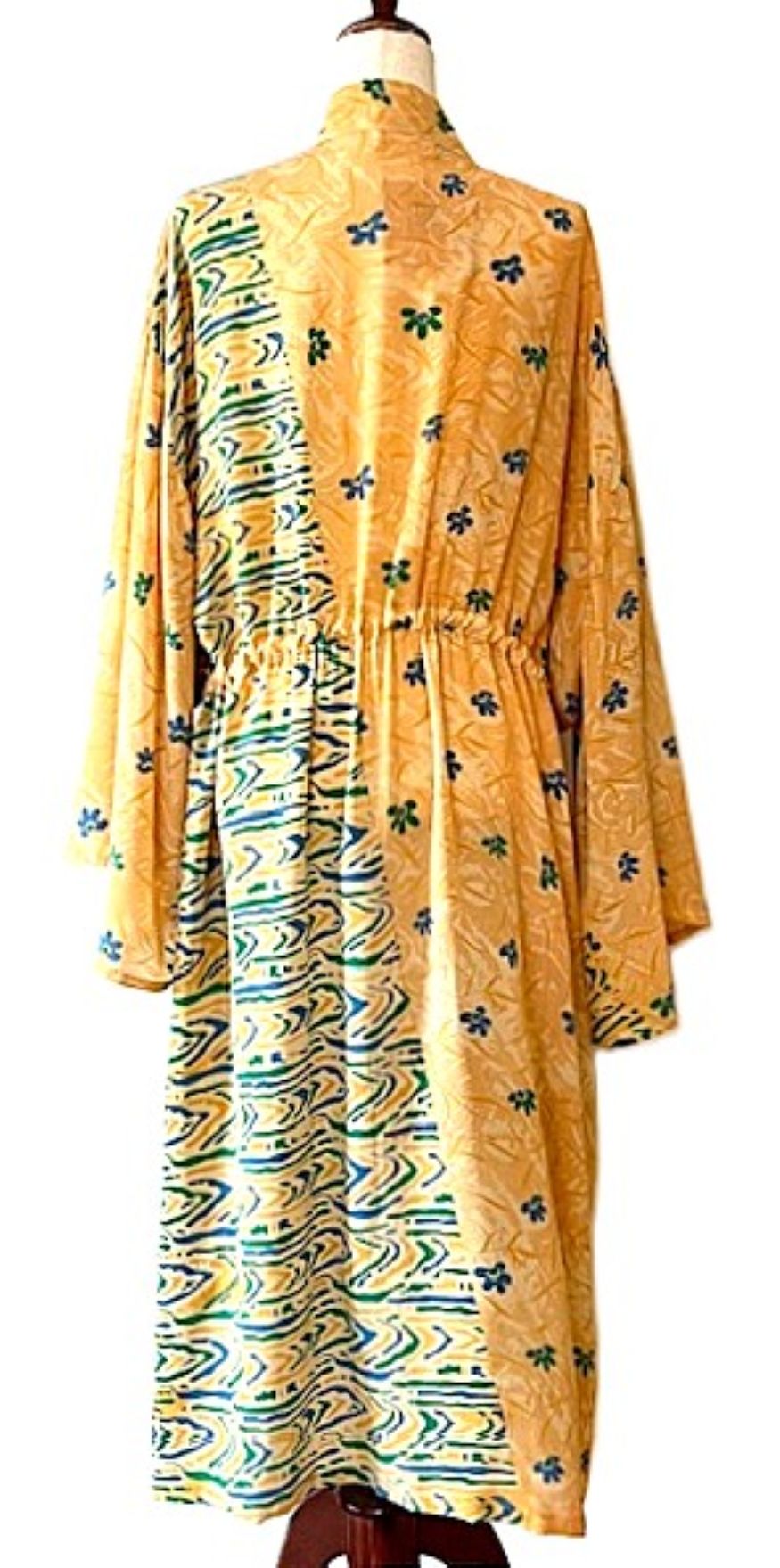 Kantha Bae Silk Dreamweaver Kimono Is A Statement Piece. (Abstract Print)