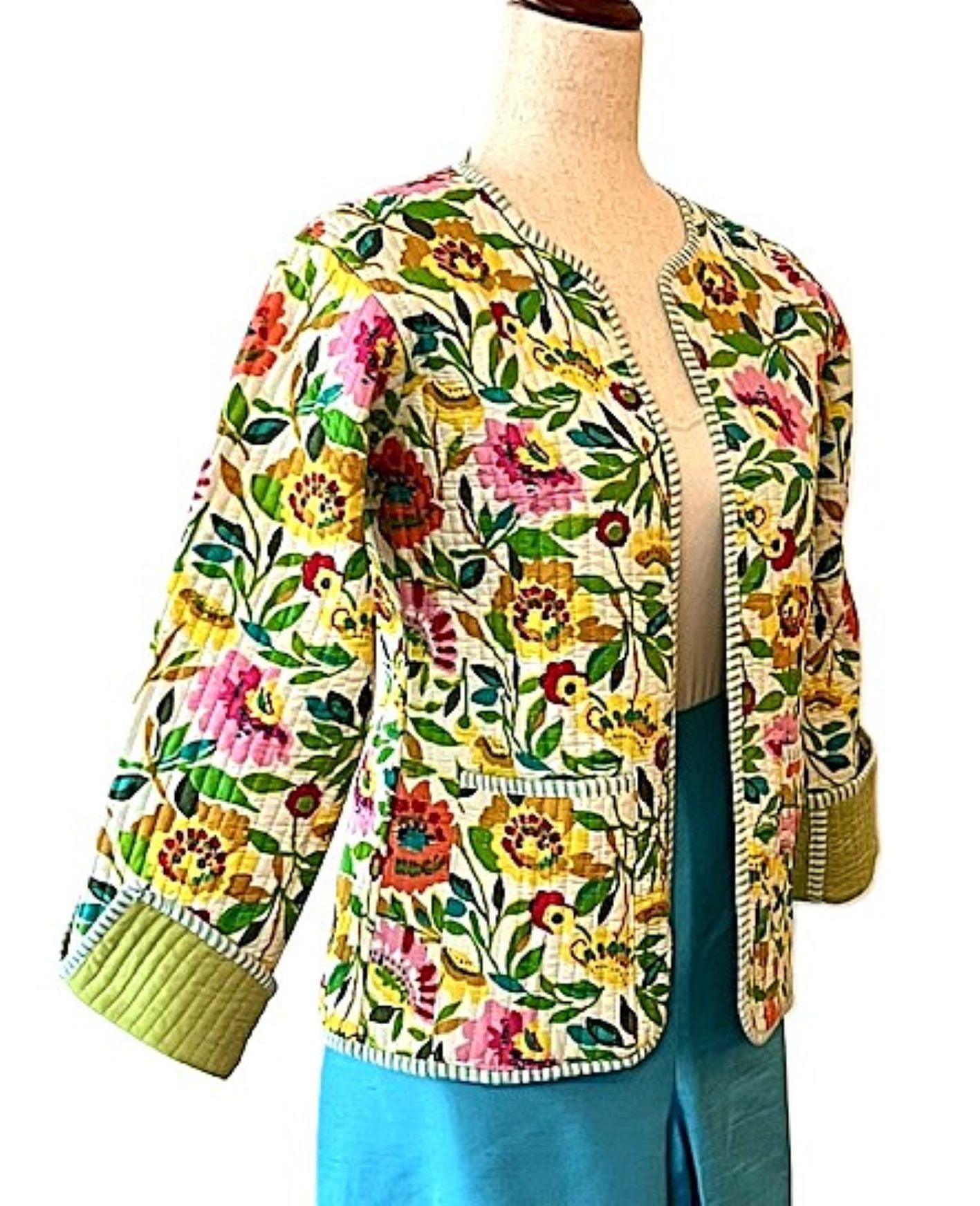 Reversible Cotton Quilted Womens Jacket Comes Alive In This Beautiful Garden Print (Multi)