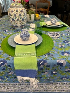New Dark Table Linens Create Dramatic Tablescapes. So Pretty.