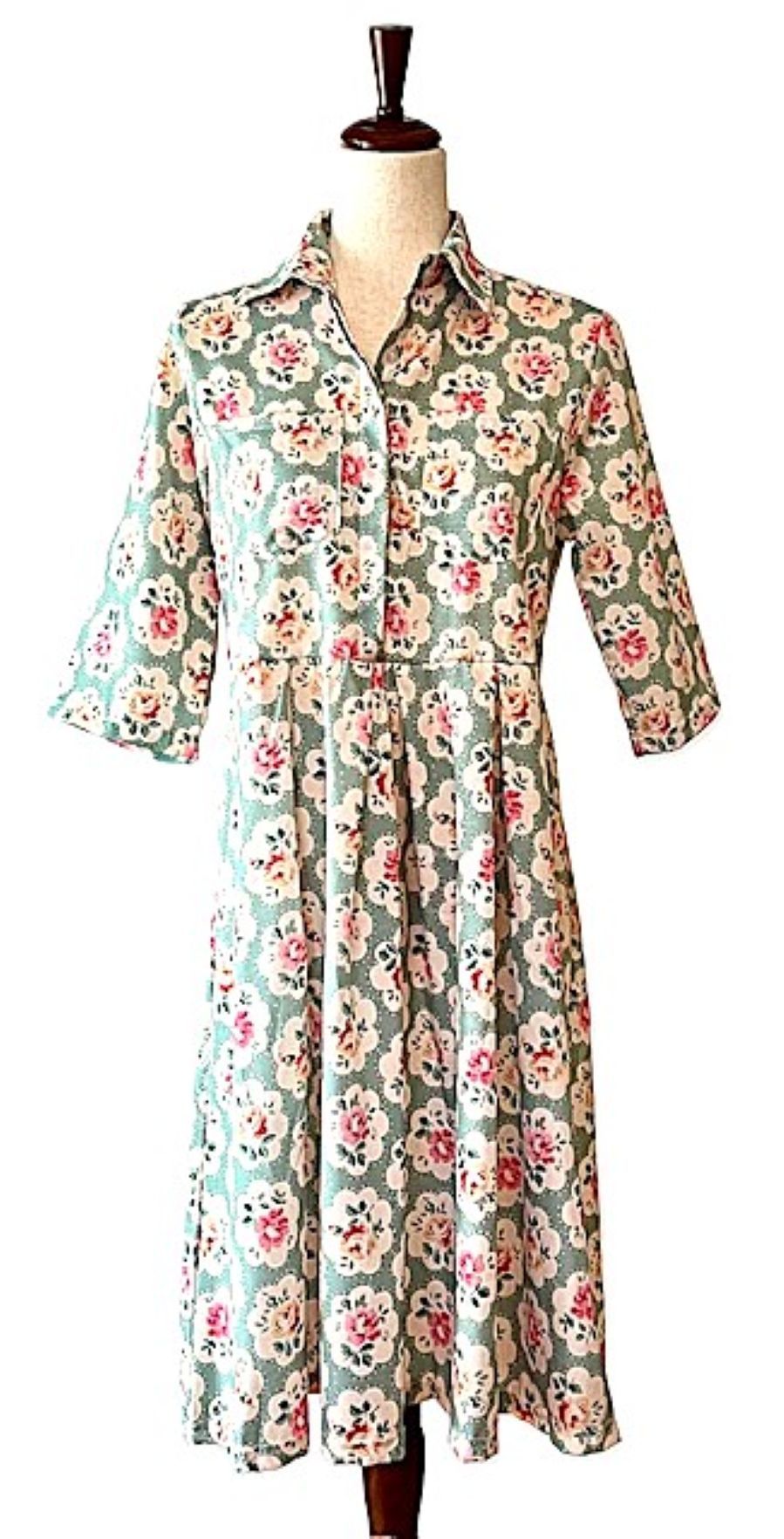 Classic Shirtdress Is An Easy Answer To The Daily Dilemna. (Mint Floral)