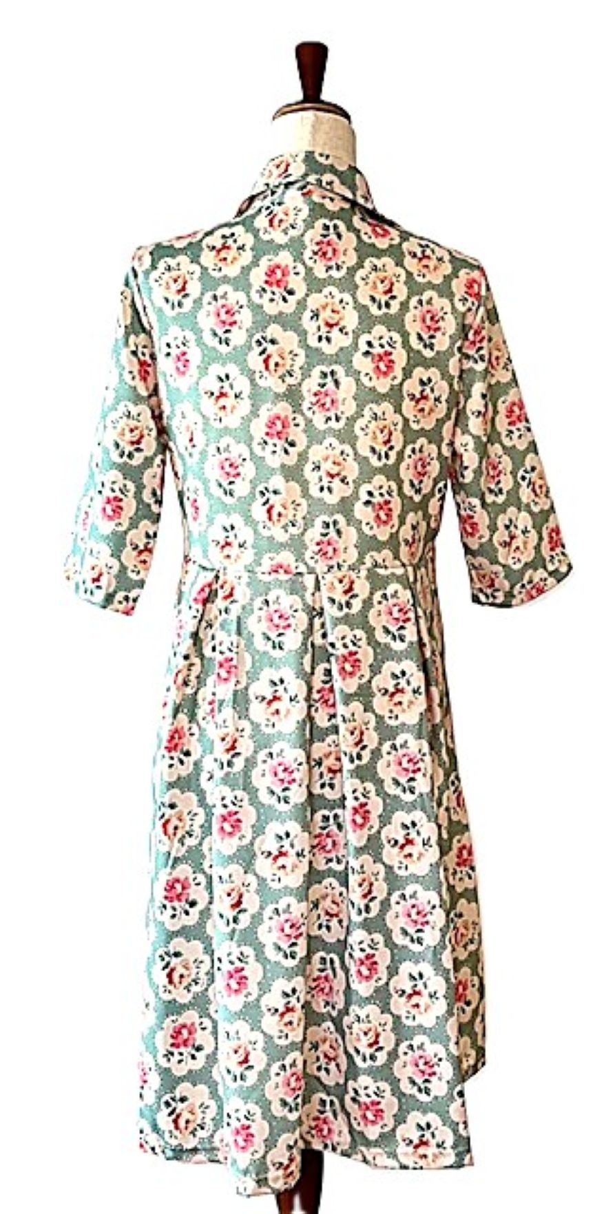 Classic Shirtdress Is An Easy Answer To The Daily Dilemna. (Mint Floral)