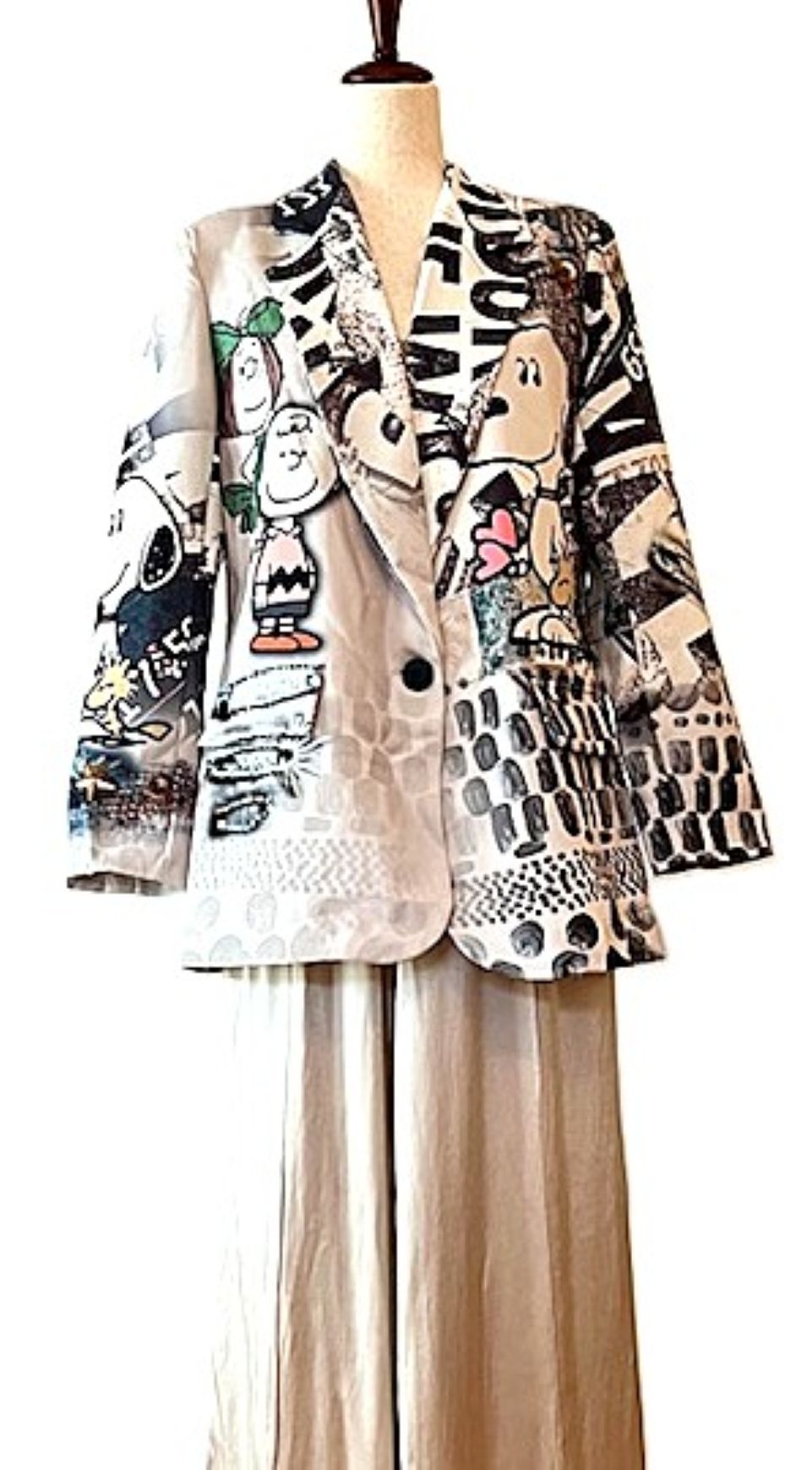 Contemporary One Size Italian "Snoopy" Printed Blazer . Best Seller