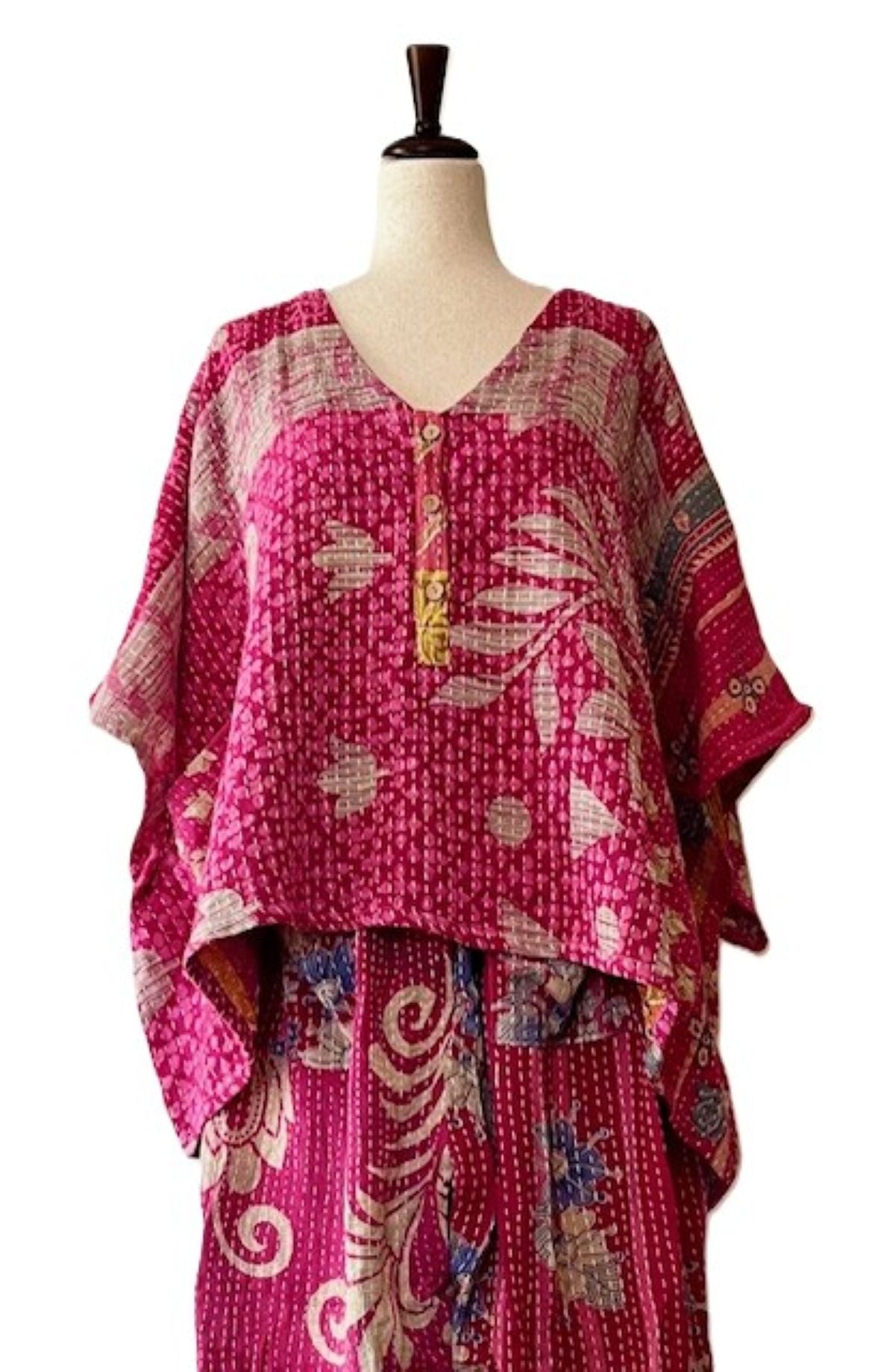 Kantha Bae Shortie Muu Has Flair (Fuschia)
