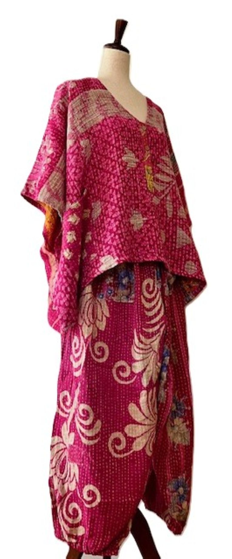 Kantha Bae Shortie Muu Has Flair (Fuschia)