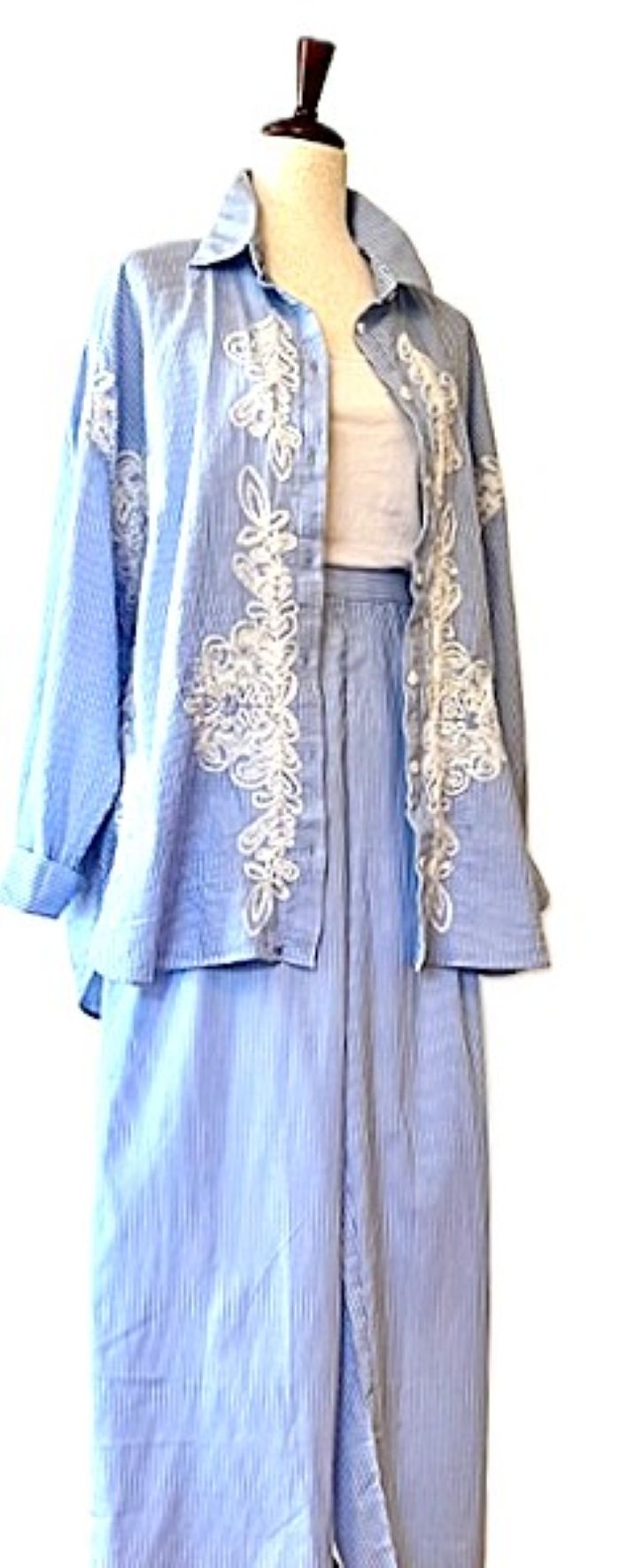 Embroidered Striped Pantsuit Is Cool and Comfortable. (Sky Blue)