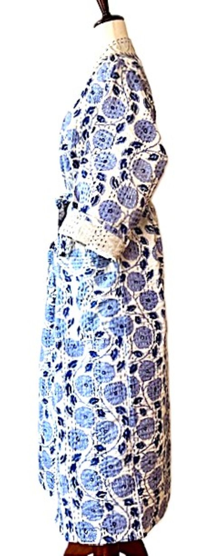 Classic Long Cotton Kimono Looks Uptown Chic. (Blue and White)