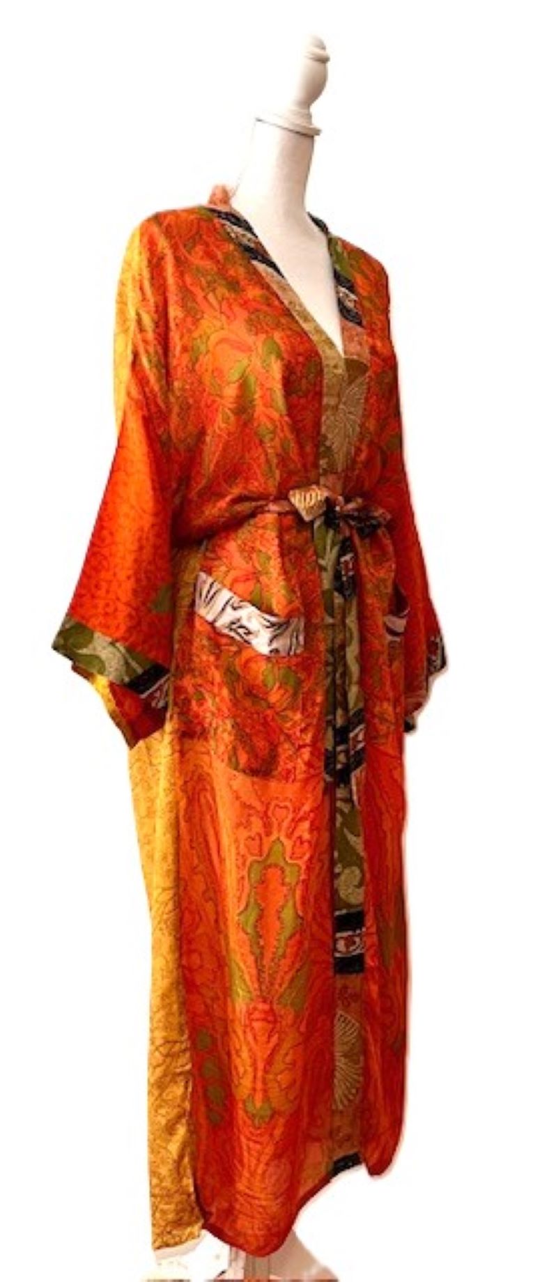 Top of the Line Silk Kimono Duster, Dramatic Abstract Print. Vamp Appeal.