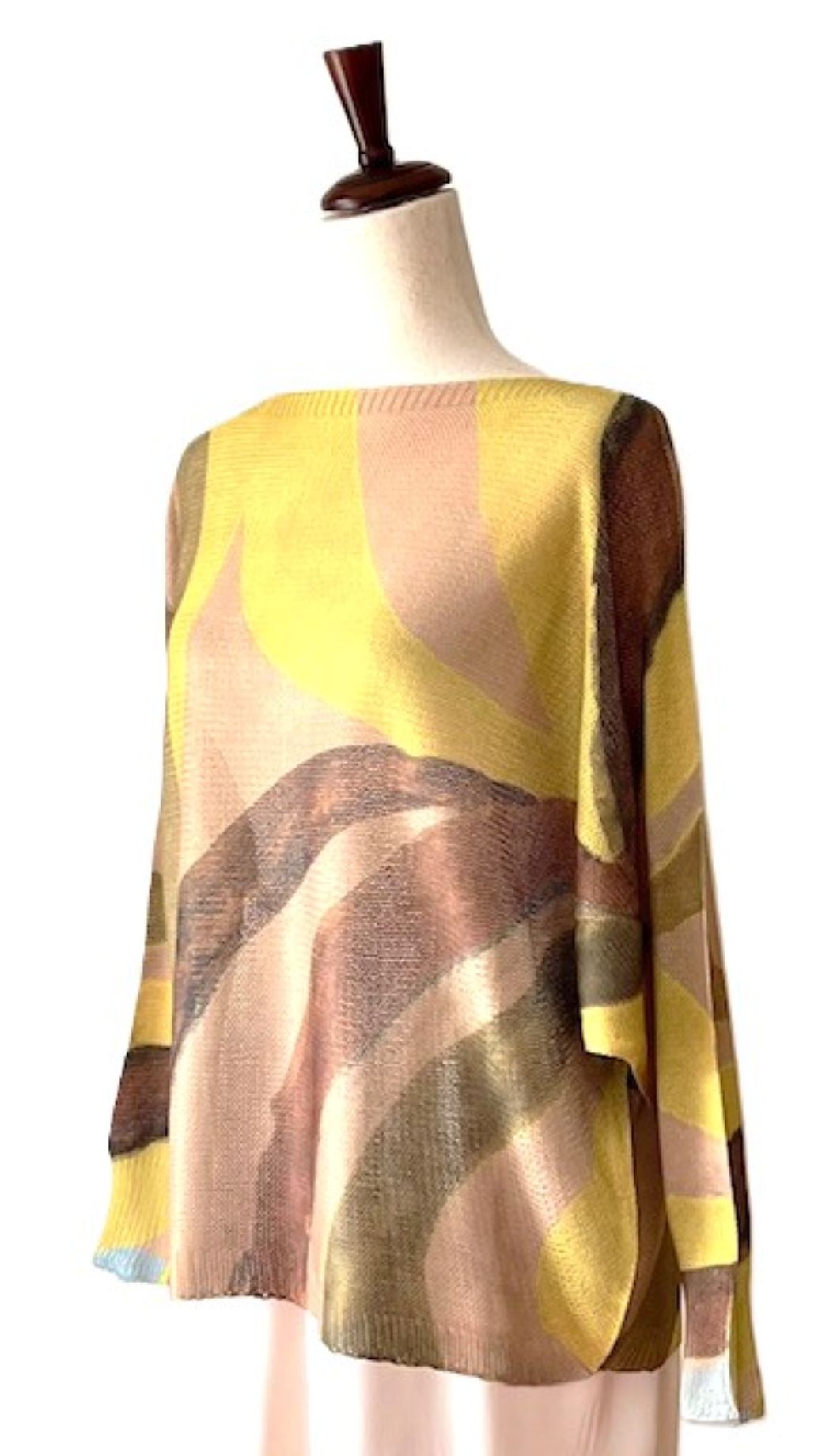 Italian Knit Sweater, Great Color and Light Weight. (Mustard Wavy)
