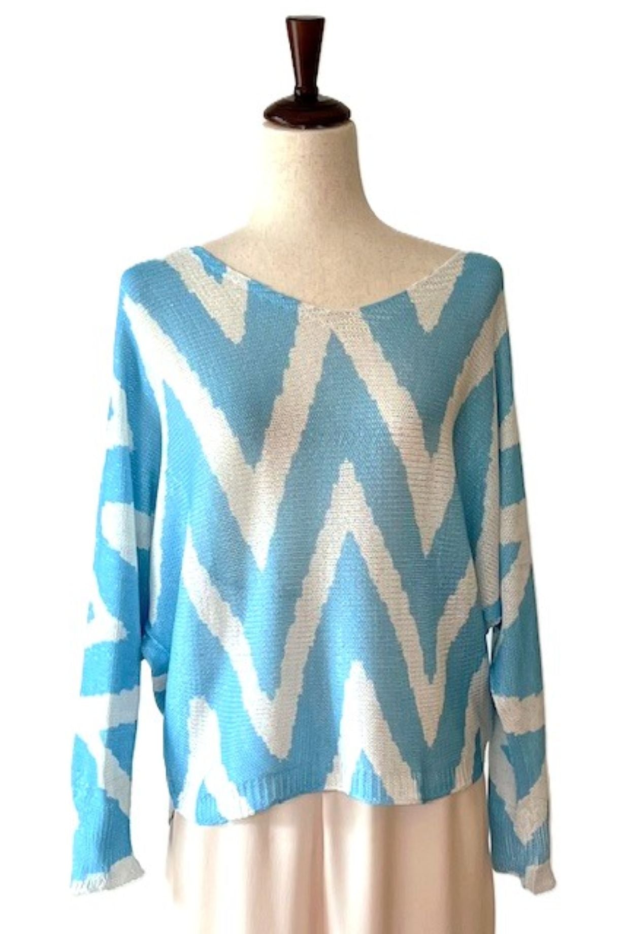 Italian Knit Sweater, Great Color and Light Weight. (Blue Chevron)