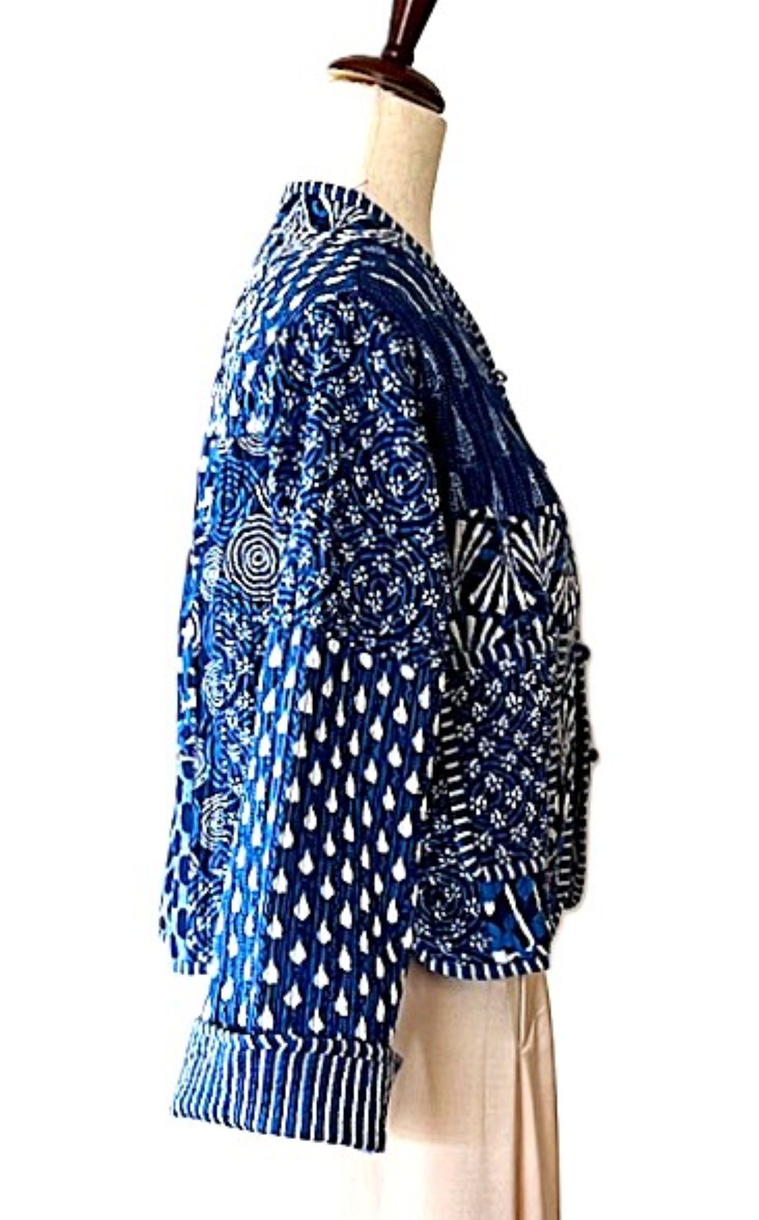 Luxe Reversible Cotton Quilted Womens Jacket With Stripe Piping (Blue)
