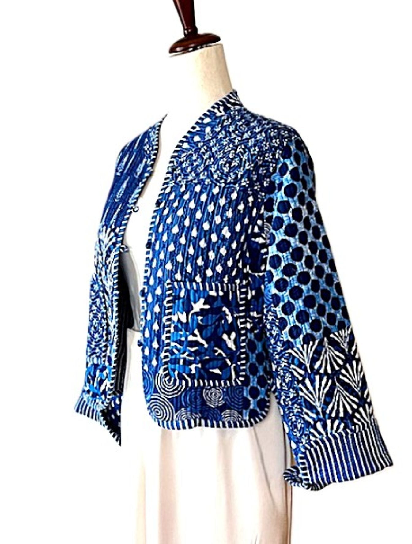 Luxe Reversible Cotton Quilted Womens Jacket With Stripe Piping (Blue)