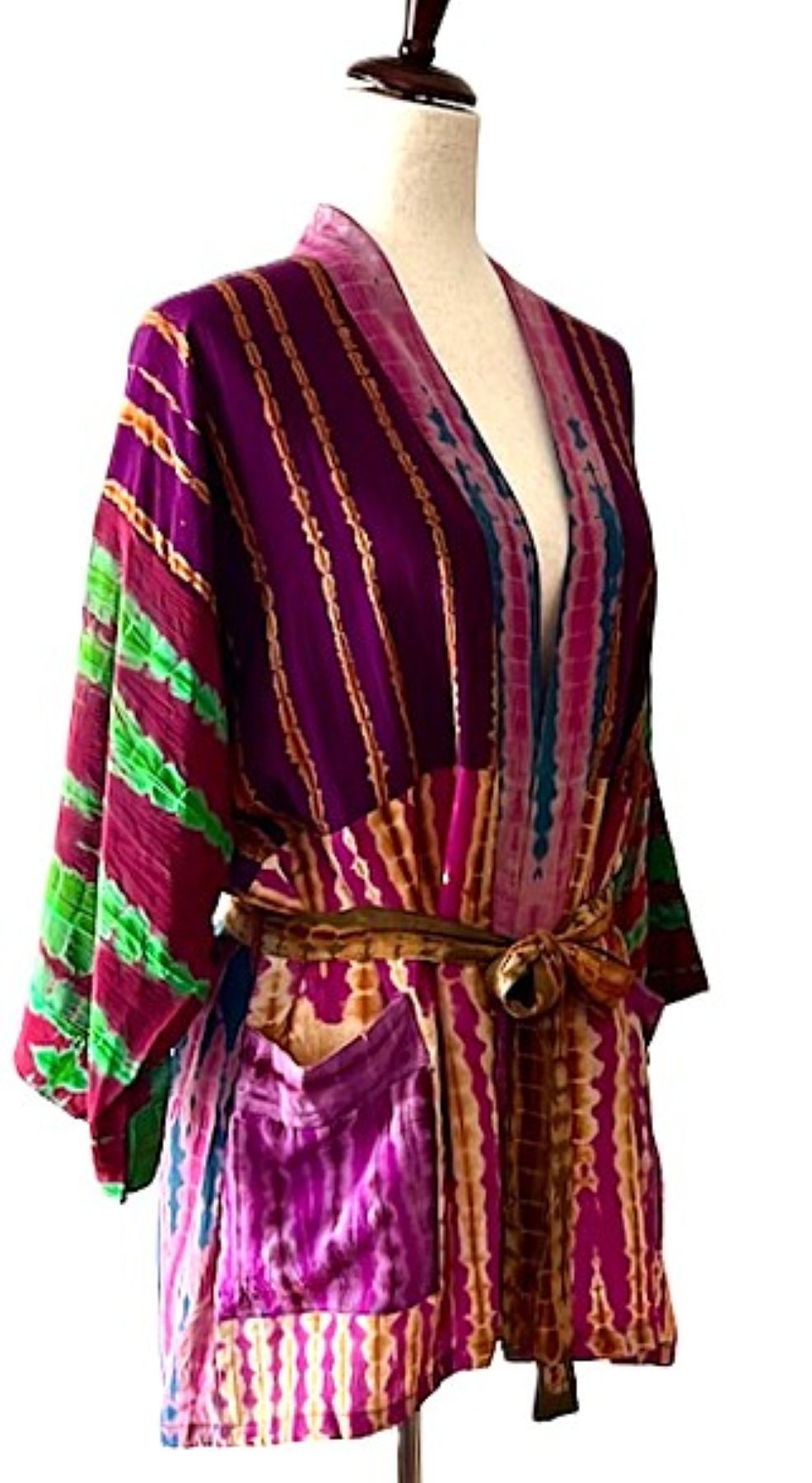 Jacket, Multi Colored Tied Dyed Short Silk Kimono Fashionable. (Multicolor)
