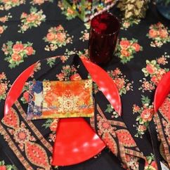 Signature April Cornell Estrella Print Luxury Dinner Napkins. Sold in Sets of 4