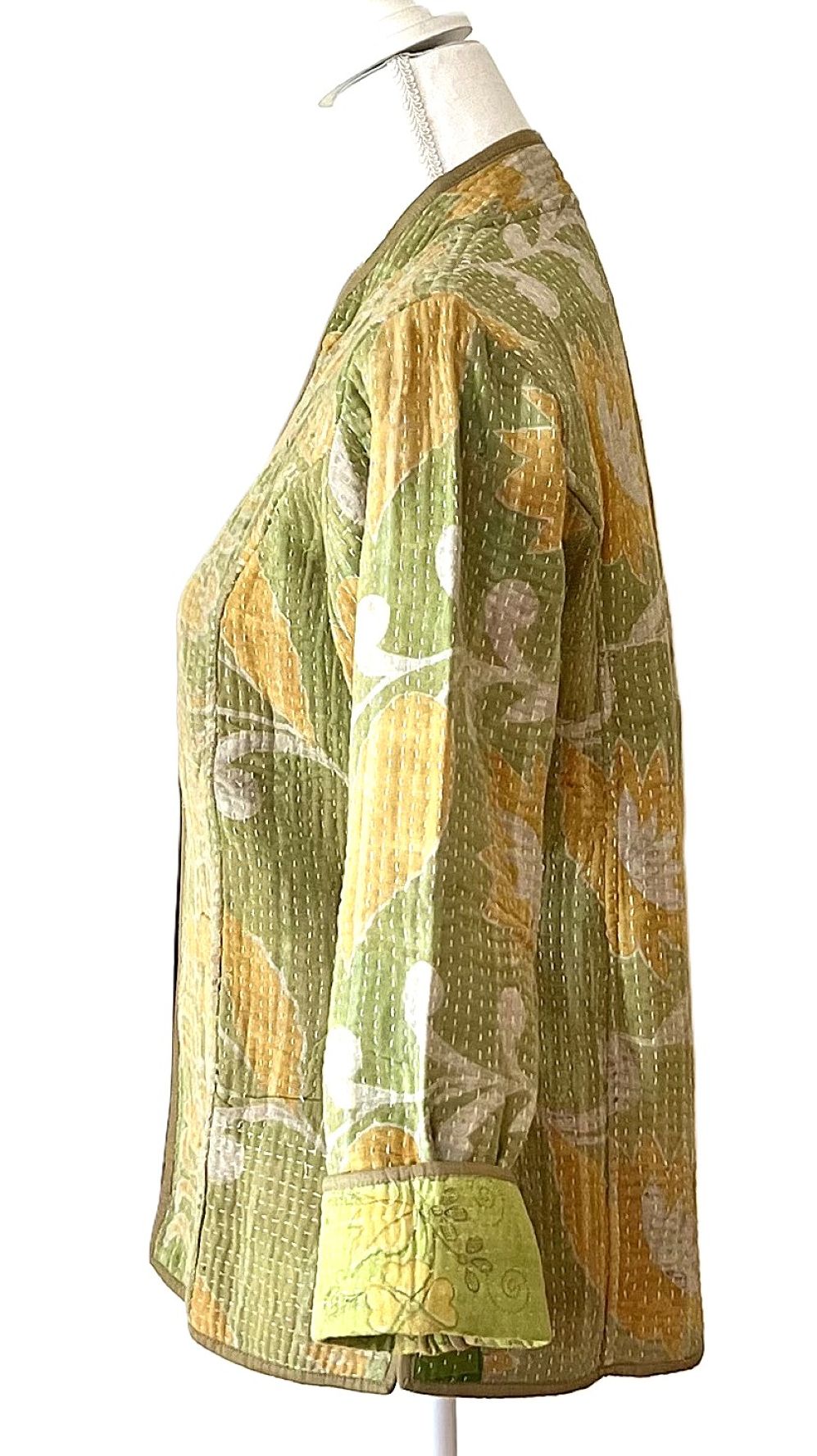 Jacket: Fully Reversible Short Quilted With Kantha Stitching. Fashion Piece.