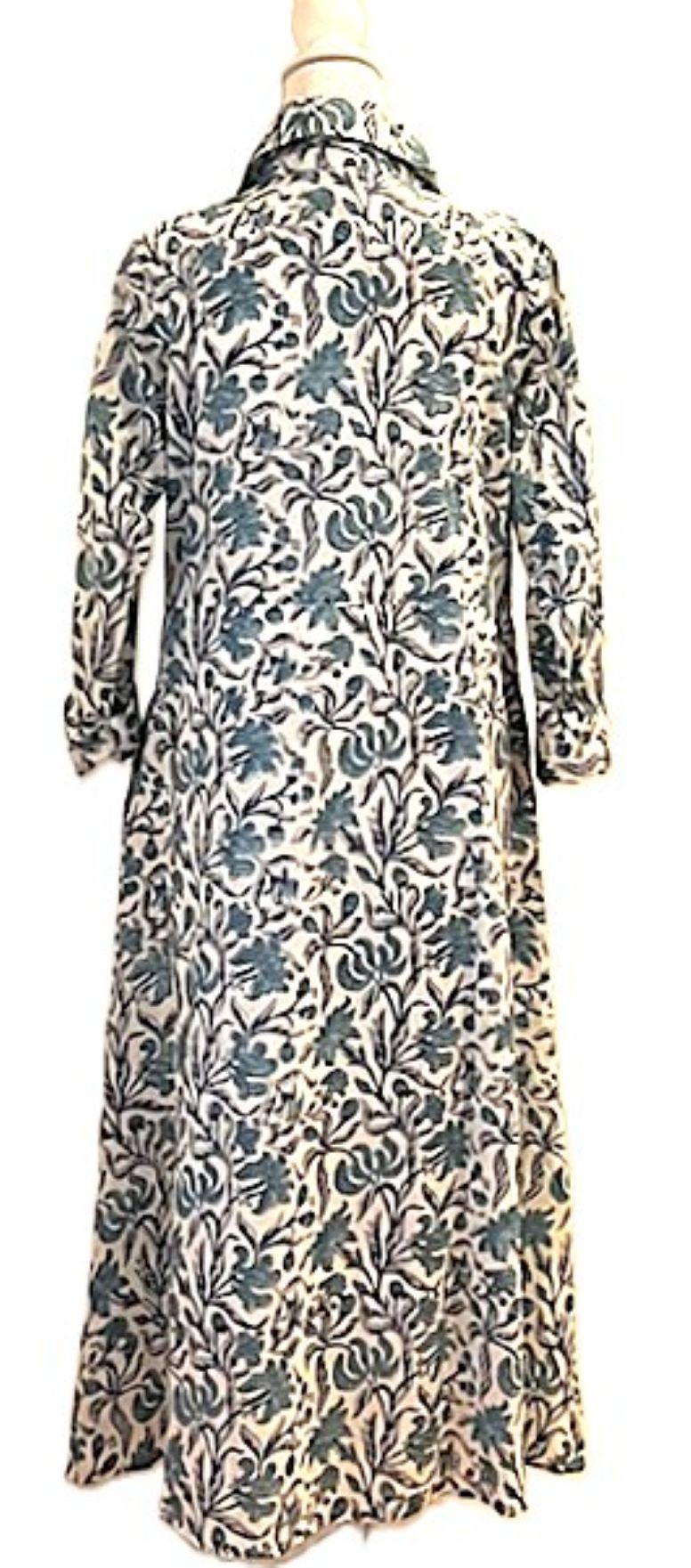 Smart and Timeless, The Shirtdress That Goes Anywhere. (Blue White Floral)