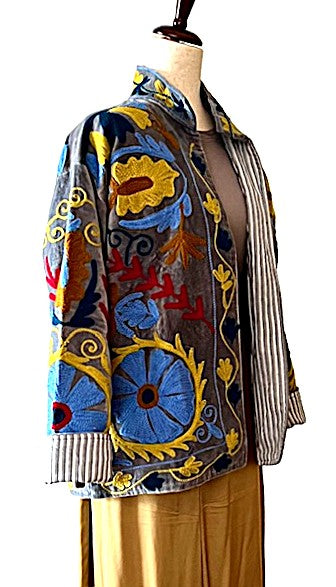 Jacket, Handmade Suzani Velvet Fully Reversible Jacket: Embroidered Folk Art (Gray)