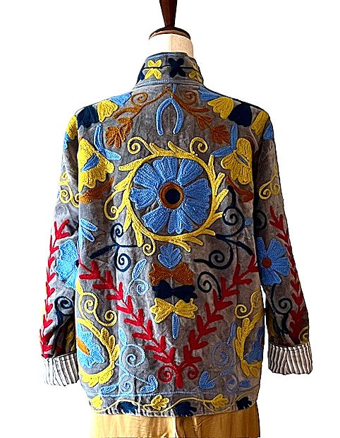 Jacket, Handmade Suzani Velvet Fully Reversible Jacket: Embroidered Folk Art (Gray)