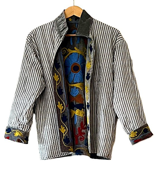 Jacket, Handmade Suzani Velvet Fully Reversible Jacket: Embroidered Folk Art (Gray)