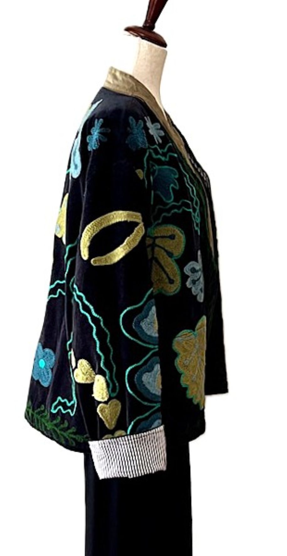 Jacket, Handmade Suzani Velvet Fully Reversible Jacket: Embroidered Folk Art Coat (Black)