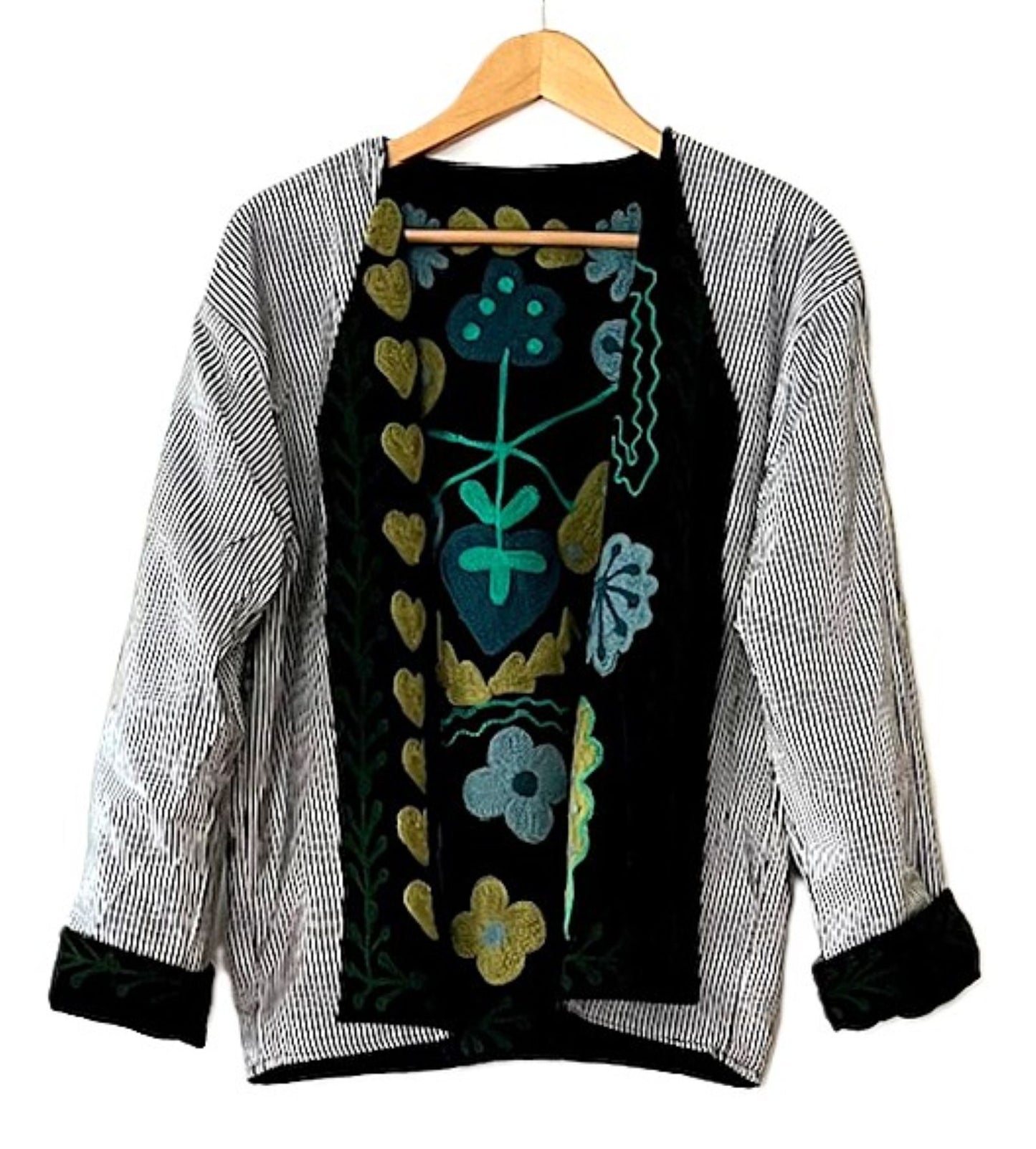 Jacket, Handmade Suzani Velvet Fully Reversible Jacket: Embroidered Folk Art Coat (Black)