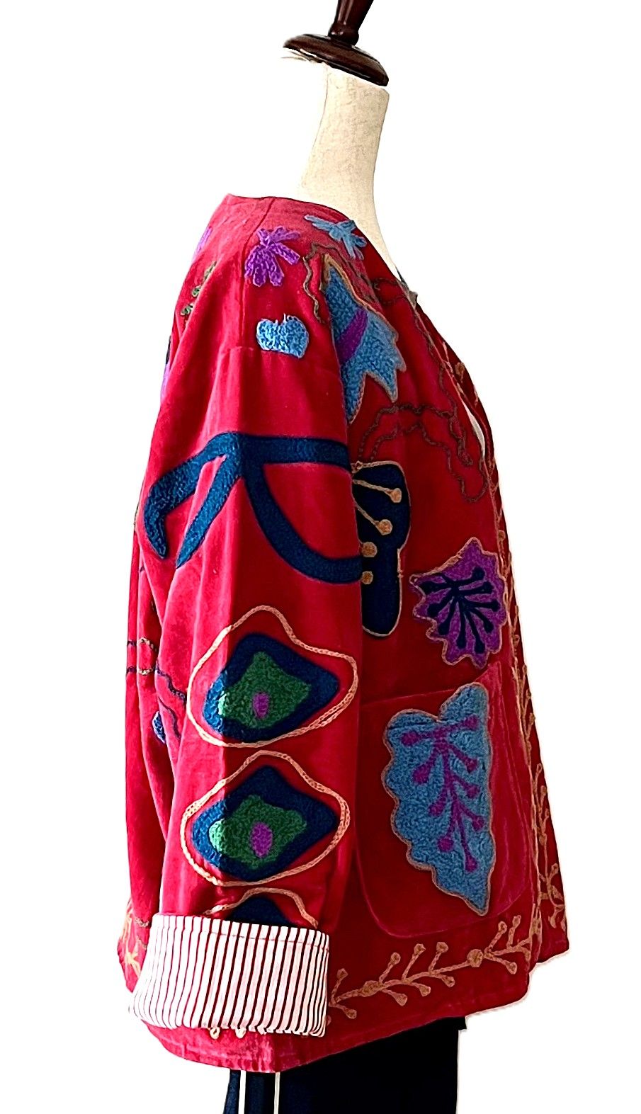 Jacket, Handmade Suzani Velvet Fully Reversible Jacket: Embroidered Folk Art Coat(Red)