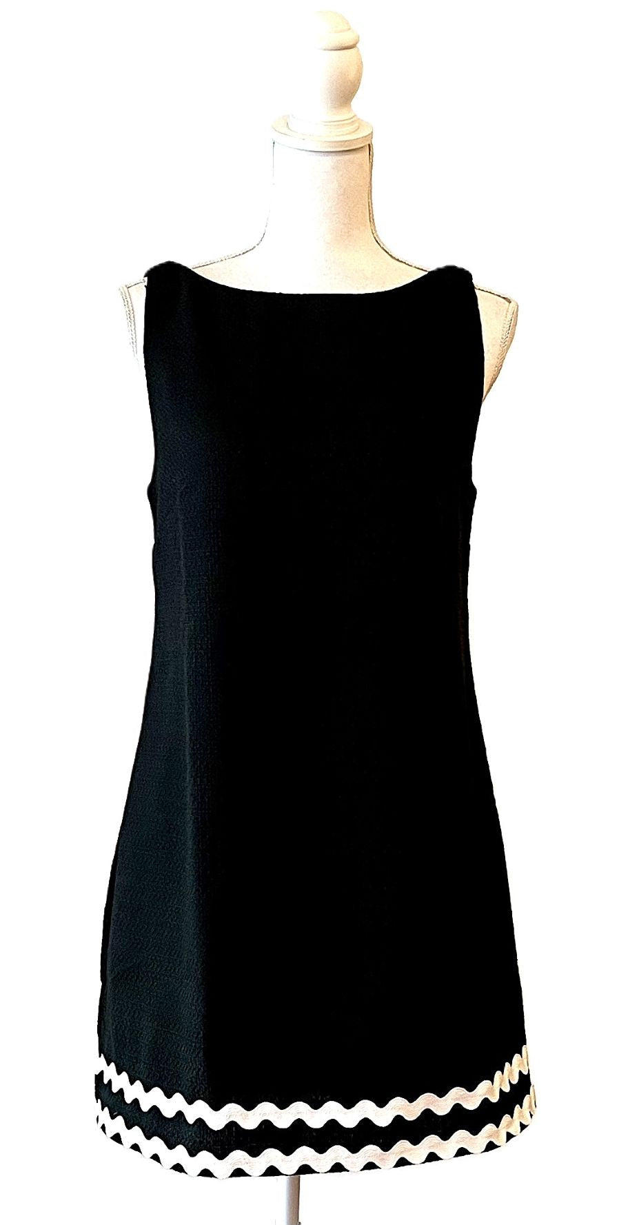 Scalloped Boat Neck Mini Dresss. Rick Rack Trim.