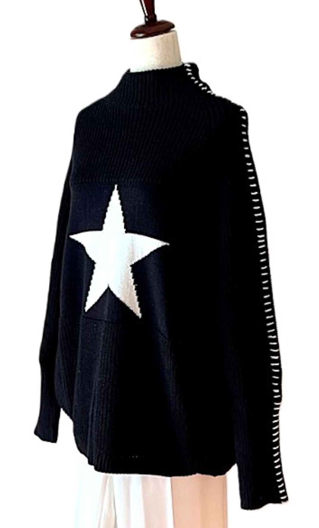 Top, Oversized Star Sweater Tunic with Side Stitch (Black)
