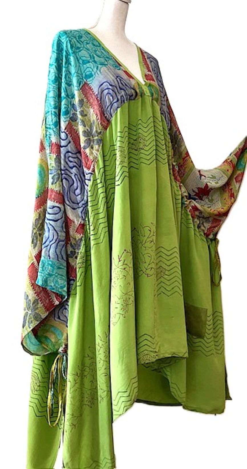 Kantha Bae Eclipse Mixed Silk Print Dress. (Green)