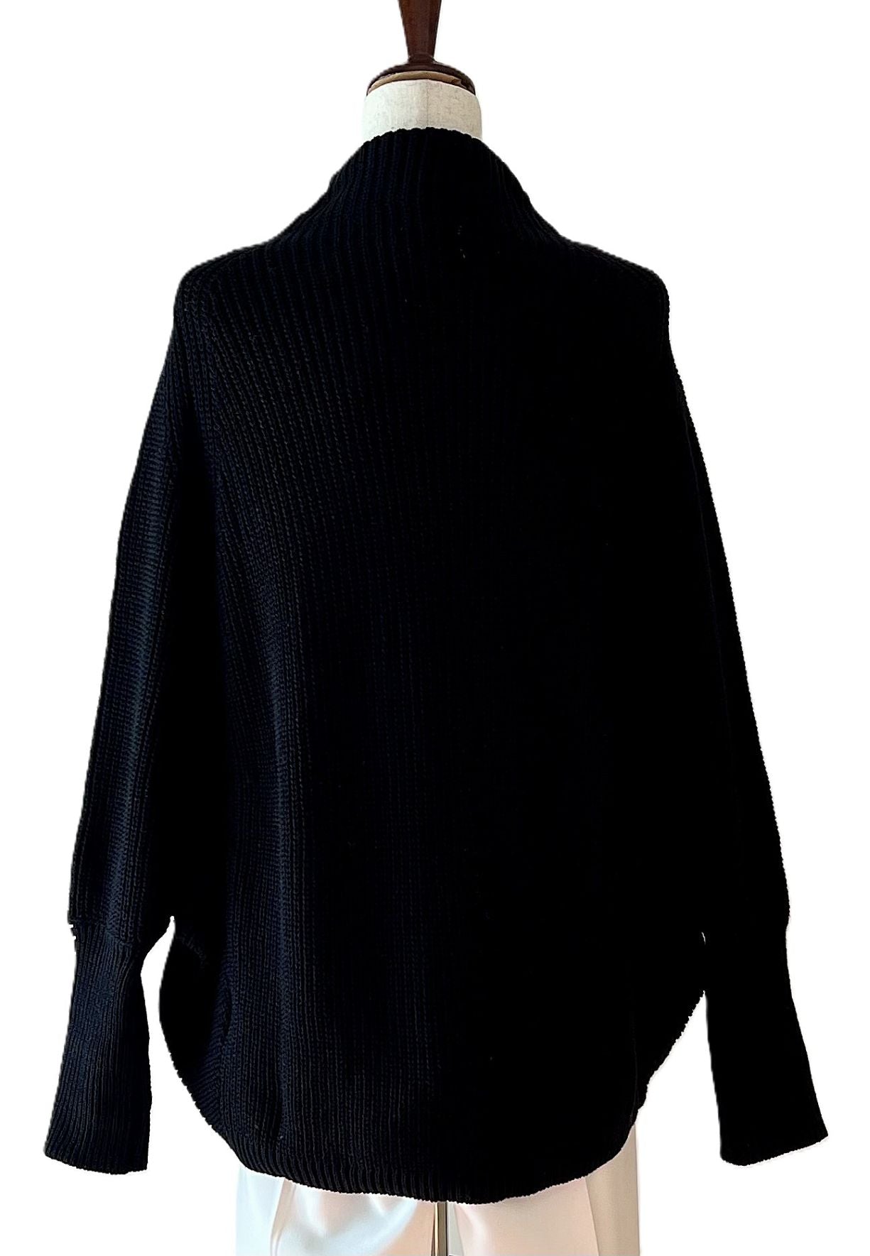 Top, Oversized Star Sweater Tunic with Side Stitch (Black)