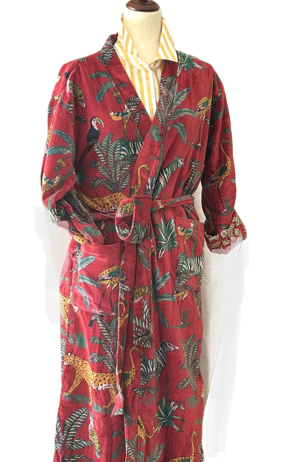 Luxurious and Velvet Kimono Duster Will Become An Everyday Favorite. (Red Jungle)