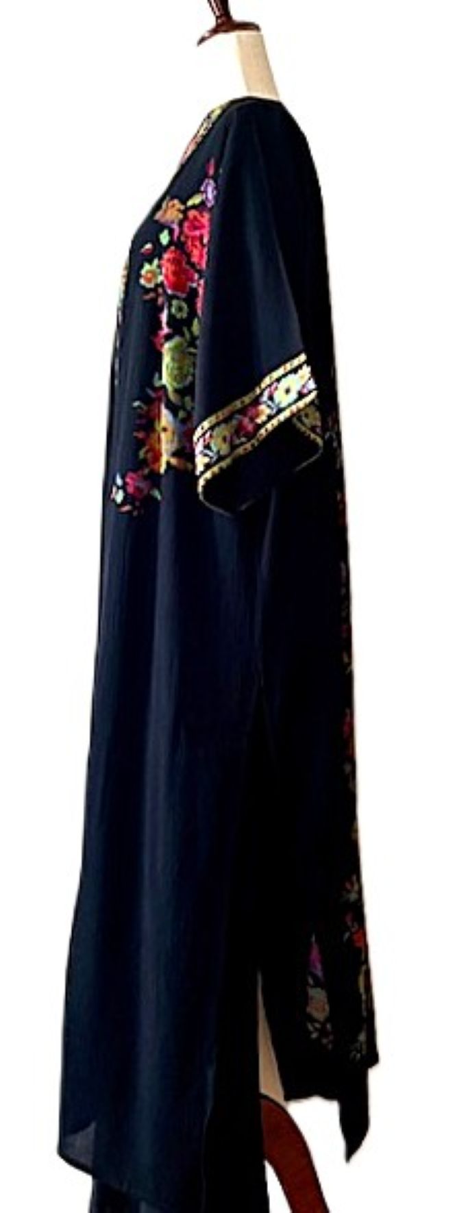 Specialty Collection: Blooming Roses Long Floral Kimono Has Just The Right Amount Of Pizzaz