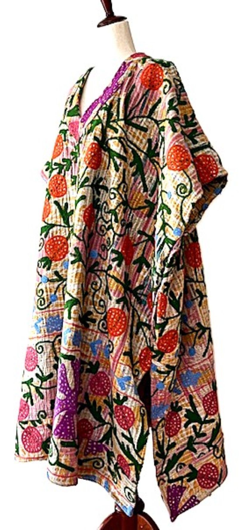 Kantha Bae Exceptional Suzani Muu, Colorful and Fully Embroidered  (Florals)