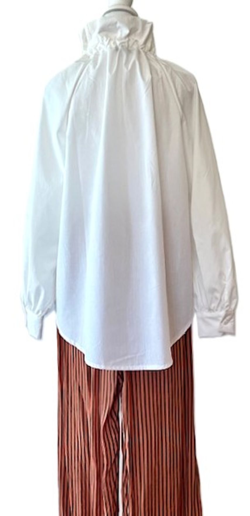 Collar Details Make This Shirt Stand Out. Available in 3 Colors.