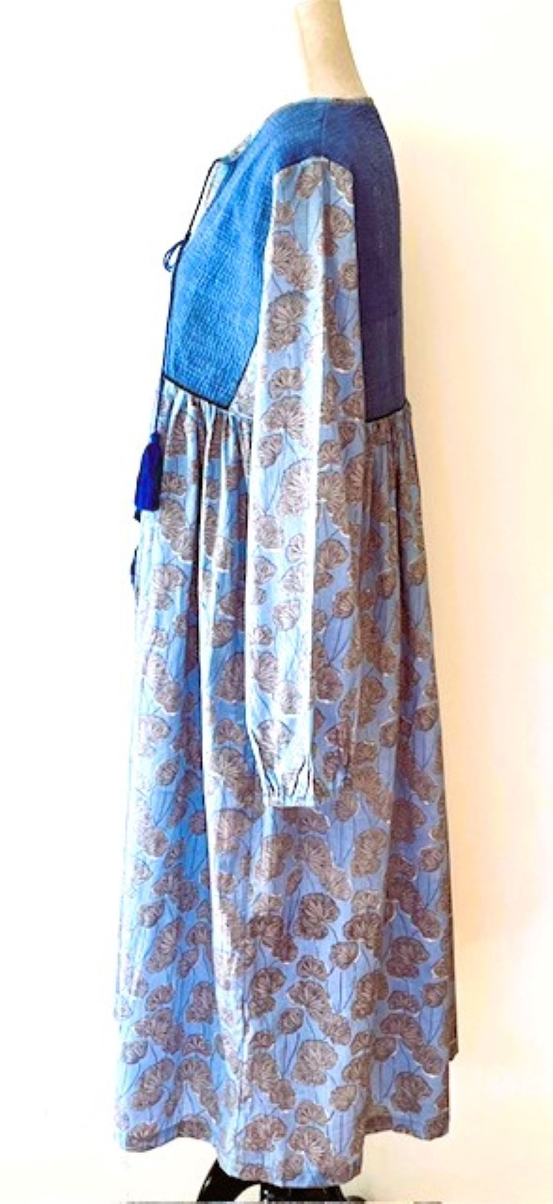 Embroidered Cotton Panel Dress Slims And Highlights The Figure (Royal)