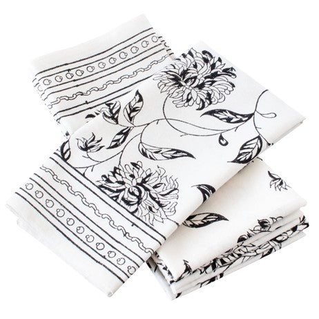 Fresh Floral Hand Block Print Table Cloth Set In White and Navy or Black and White. Stunning. (60 X 90)