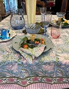 Set of Soft Pastels With 6 Mathing Napkins: Block Print Table Cloth (60 x 90)