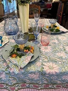 Set of Soft Pastels With 6 Mathing Napkins: Block Print Table Cloth (60 x 90)