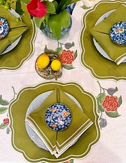 Uptown Elegance With Specialty Placemats/Napkins on Simple Block Print