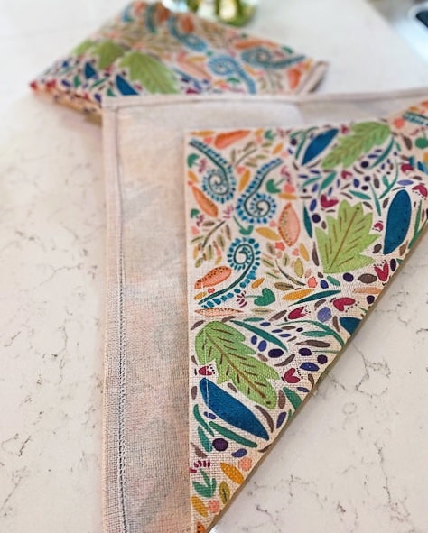 Watercolor Table Linen Napkins. Outstanding! (Sold in sets of 4)