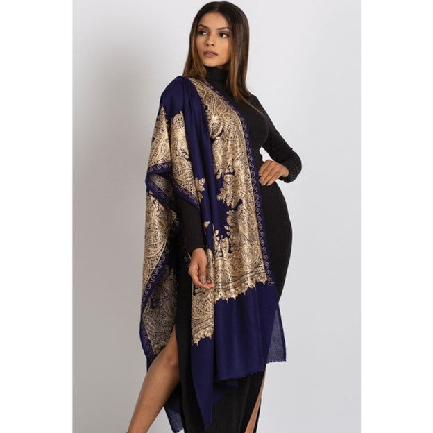 Embroidered Wool Shawl. Collector's shawl.