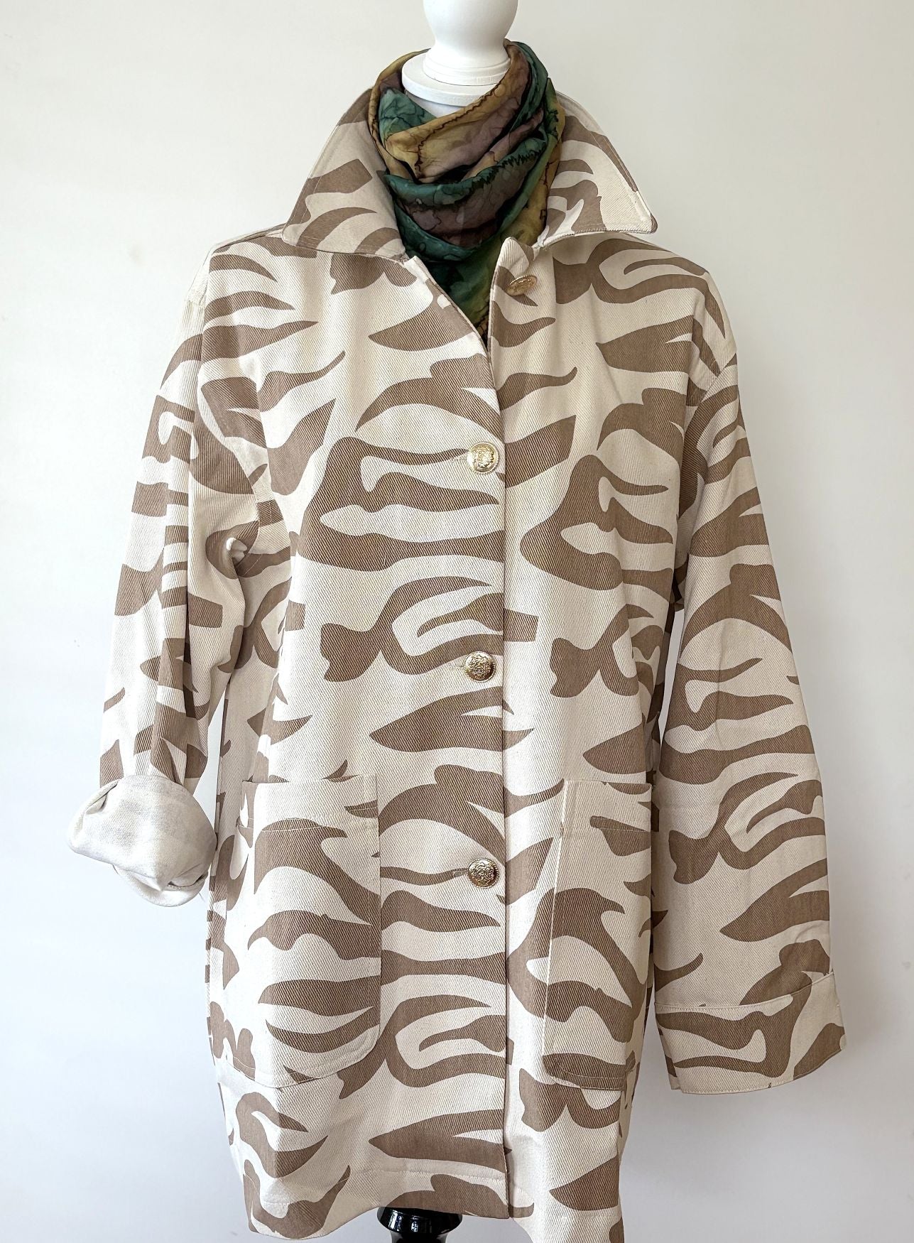 Jacket,  Short Classic Top In Leopard.  So Chic.