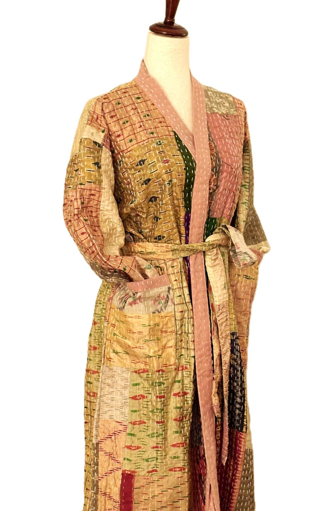 Long Patchwork Silk Kimono With Kantha Embroidery. (Beige).