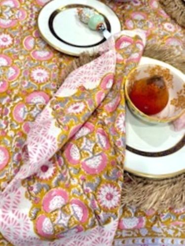Table, Handmade Block Print Cotton Tablecloth With 6 Napkins: Bright Abstract Floral (60 X 90)